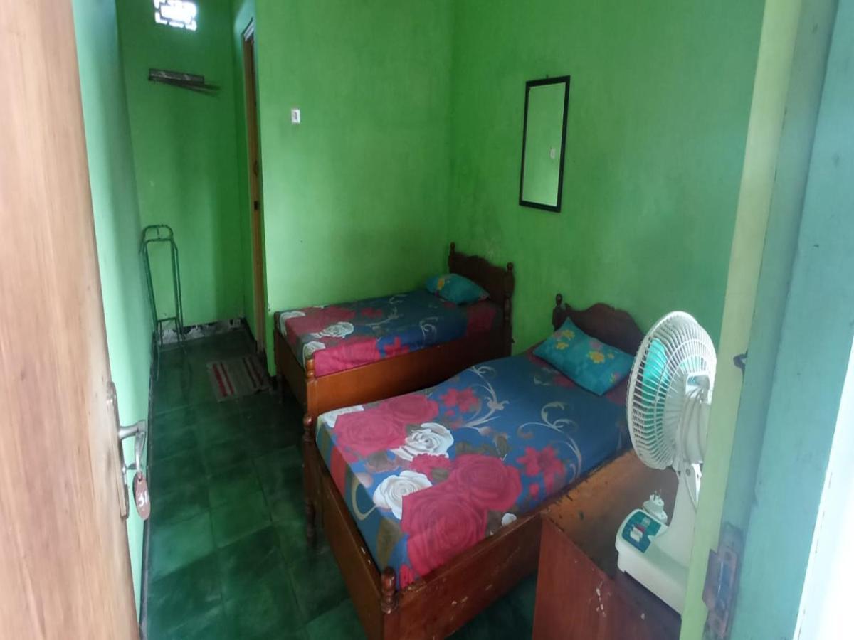 Bali Asri Pacitan Exterior foto